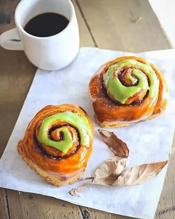 Cinnamon Roll Pumpkins: Easy Fall Breakfast Recipe 2 Cinnamon Roll Pumpkins Easy Fall Breakfast