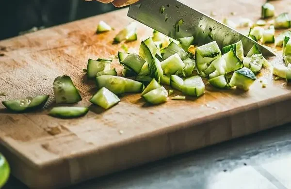 Smashed Asian Cucumber Salad 3 The preparation of cucumber crack salad recipe