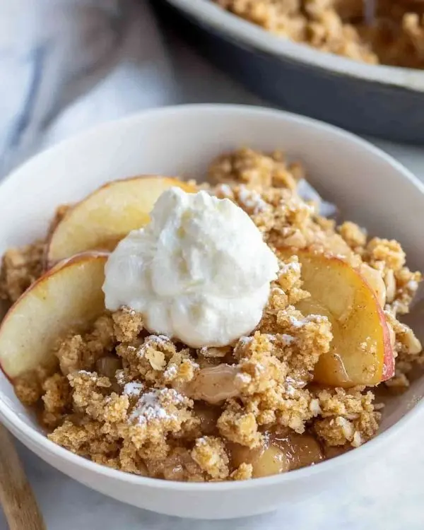 Ultimate Apple Crisp Recipe 3 Homemade Apple Crisp With Ice Cream