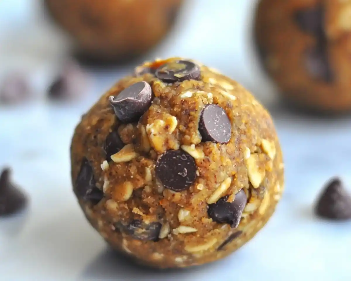 Pumpkin Chocolate Chip Energy Bites