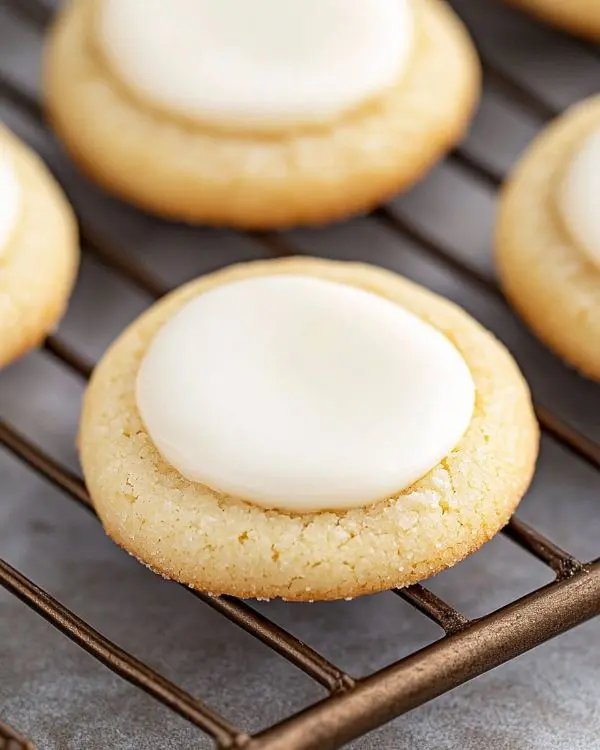 Ultimate Almond Meltaway Cookies 3 Almond Cookies
