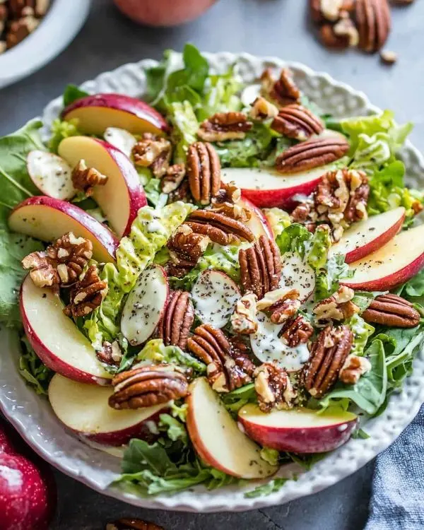 Apple Pecan Blue Cheese Salad 3 Apple and Pecan Salad