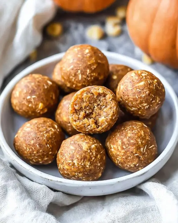 Healthy Pumpkin Protein Balls 2 Healthy Pumpkin Protein Balls Recipe