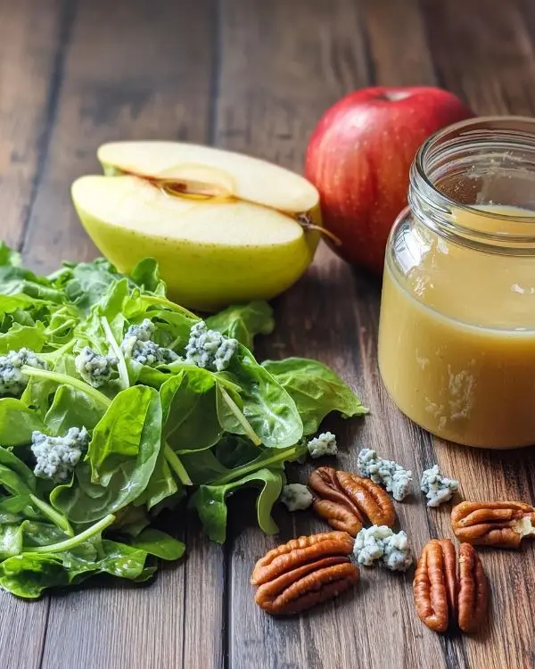 Apple Pecan Blue Cheese Salad 2 Ingredients for Apple and Pecan Salad