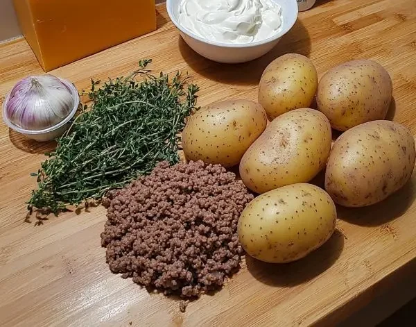 Creamy Hamburger Potato Soup 2 Ingredients for Creamy Hamburger Potato Soup