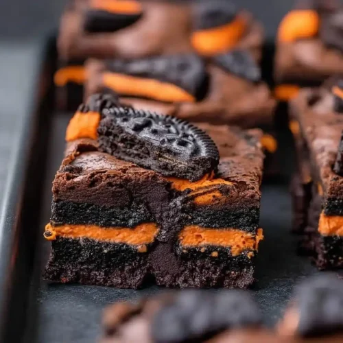 Halloween Oreo Brownies 5 Halloween Oreo Brownies