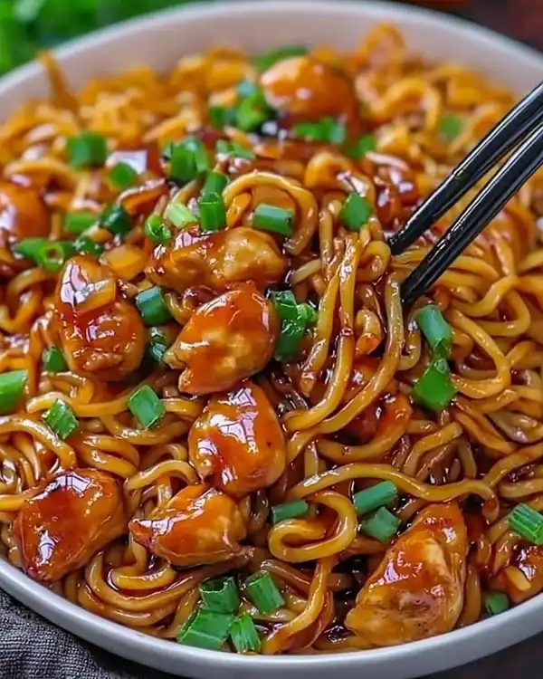 Sticky Garlic Chicken Noodles 2 Sticky Garlic Chicken Noodles Recipe
