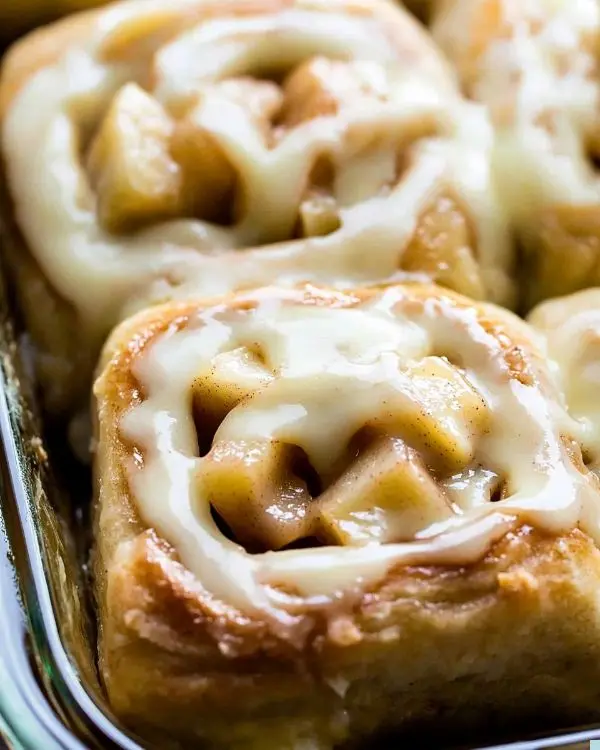 Sweet Apple Cinnamon Rolls 4 Sweet Cinnamon Rolls