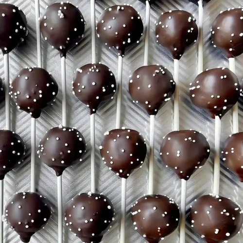 Starbucks Copycat Chocolate Cake Pops