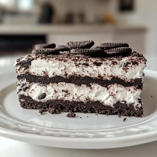 5-ingredient No-Bake Oreo Lasagna