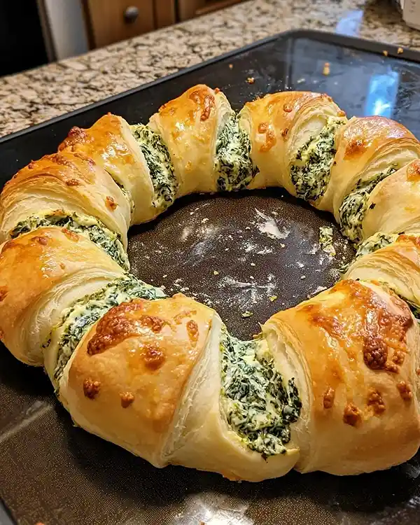 Spinach Dip Crescent Roll Wreath 2 5-ingredient Spinach Dip Crescent Roll Wreath