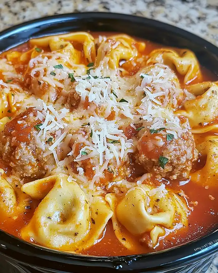 5-ingredient Crockpot Cheesy Tortellini Meatball Soup