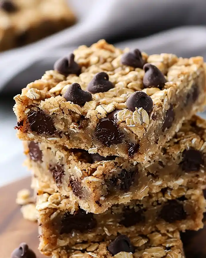 Healthy Chocolate Chip Oatmeal Bars Recipe