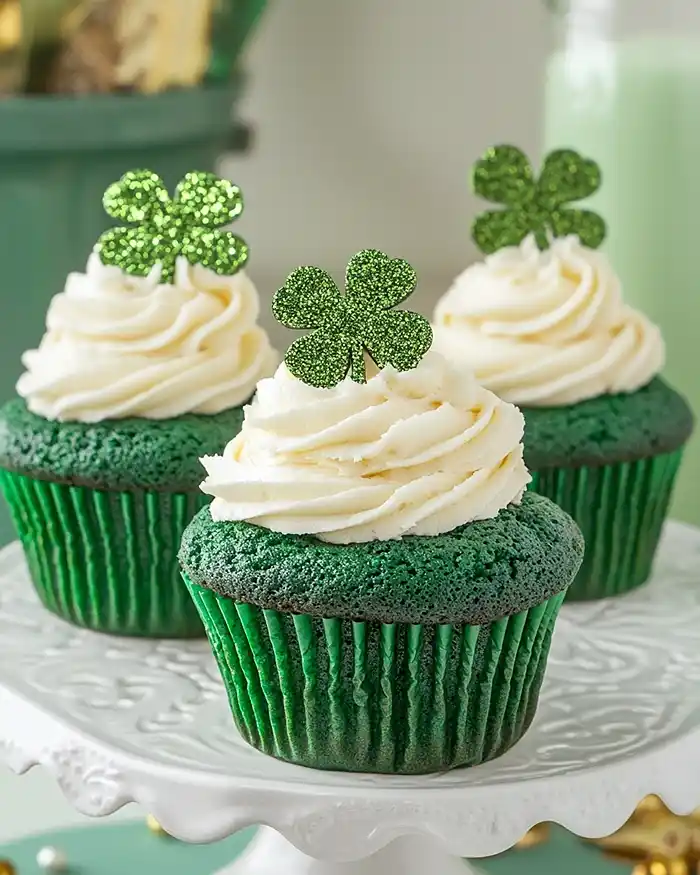 Easy Green Velvet St. Patrick’s Day Cupcakes