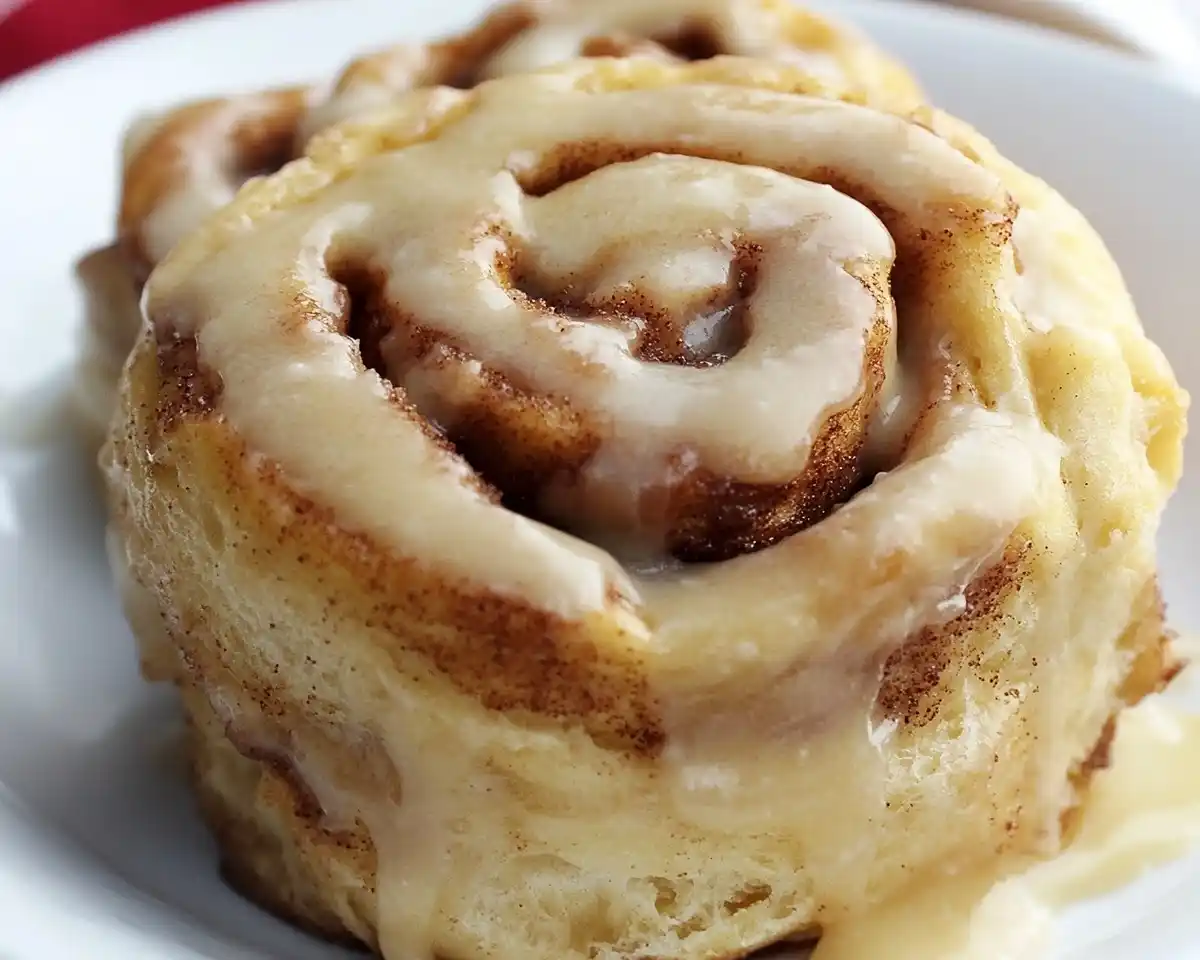 copycat Cinnabon cinnamon rolls