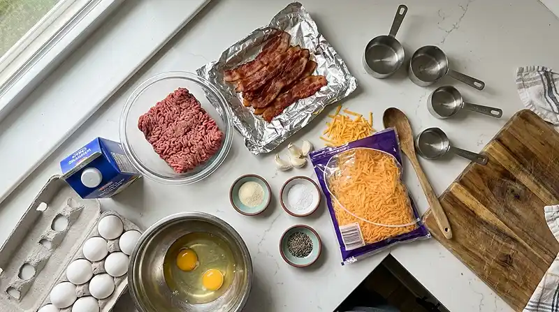 Low-Carb Bacon Cheeseburger Casserole 3 Ingredients for Low-Carb Bacon Cheeseburger Casserole Recipe