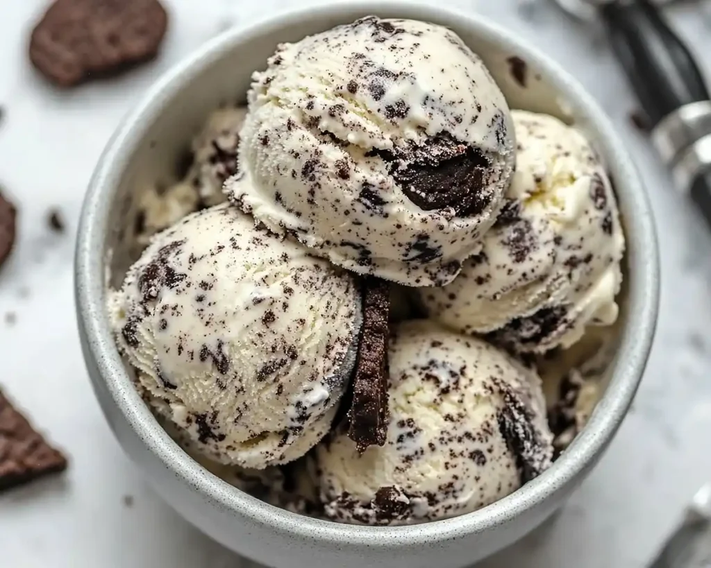 No-Churn Cookies and Cream Ice Cream
