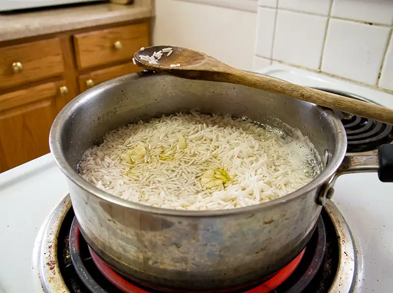 Pabellón Criollo (Venezuelan Shredded Beef) 5 the rice partway through